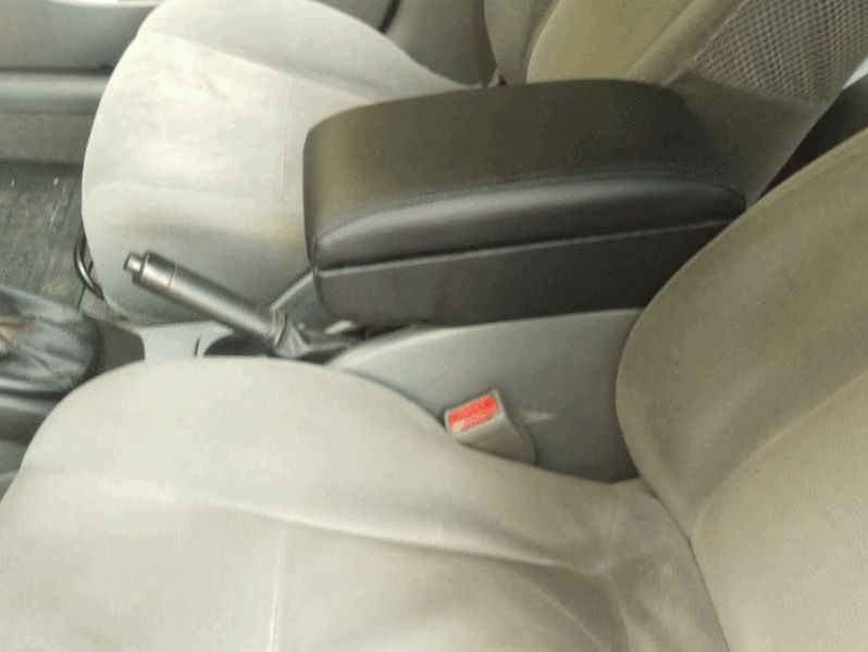 Підлокітник на Chevrolet Lacetti з 2002 року armrest10 фото