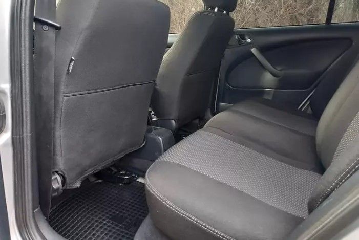 Чохли модельні Chevrolet Lacetti з 2004 року (універсал) FAVCV05 фото